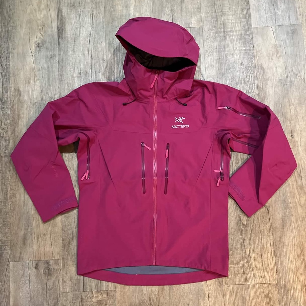 Arc'teryx Women's Fuchsia Waterproof Hooded Ski Jacket